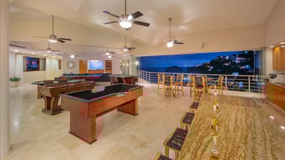 Luxury Villa Photo #36