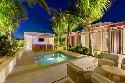 Luxury Villa Photo #18
