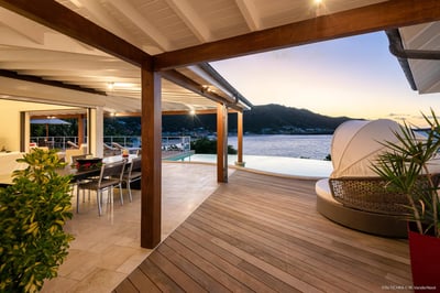 Luxury Villa Photo #8