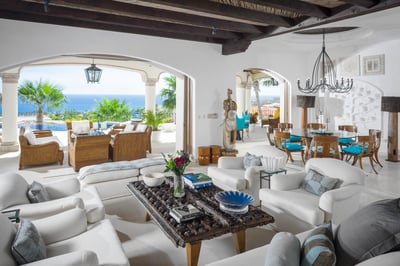 Luxury Villa Photo #13