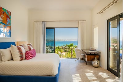 Luxury Villa Photo #39