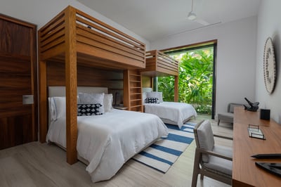 Luxury Villa Photo #33