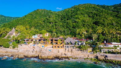 Luxury Villa Photo #6