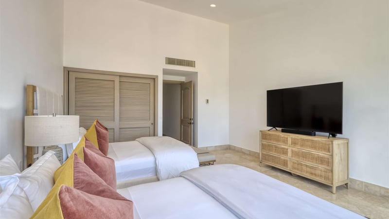 Puerta del Sol Condo C503