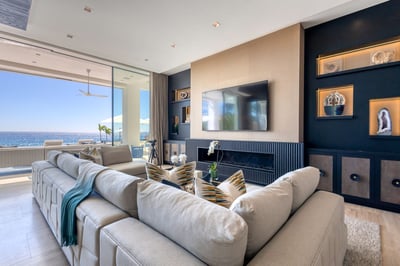 Luxury Villa Photo #23