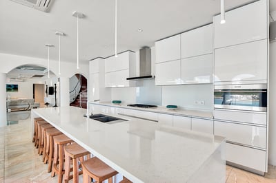 Luxury Villa Photo #15