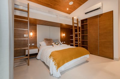 Luxury Villa Photo #29