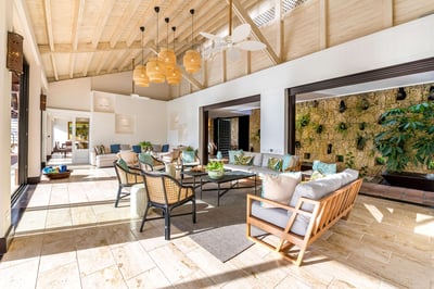 Luxury Villa Photo #10