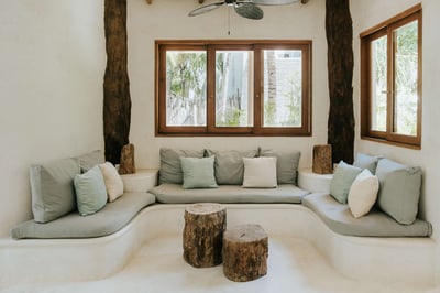 Luxury Villa Photo #9