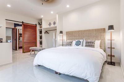 Luxury Villa Photo #52