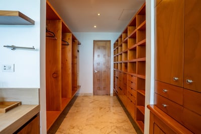 Luxury Villa Photo #28
