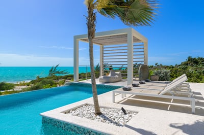 Luxury Villa Photo #12