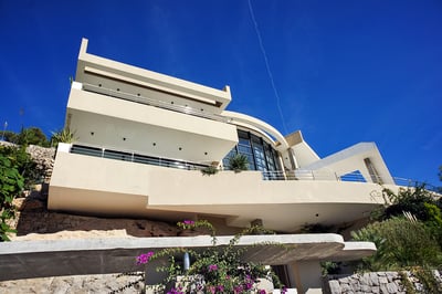 Luxury Villa Photo #6