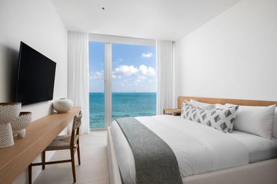 Luxury Villa Photo #17