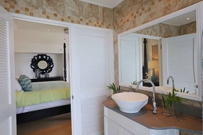 Luxury Villa Photo #18