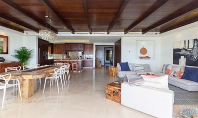 Luxury Villa Photo #8