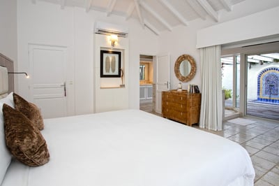 Luxury Villa Photo #33