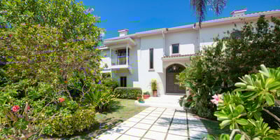 Luxury Villa Photo #50