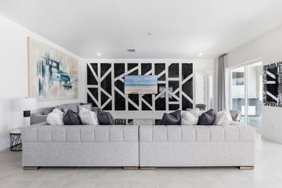 Luxury Villa Photo #15
