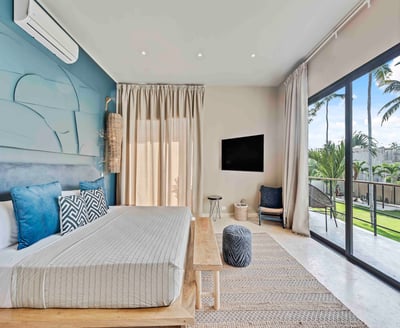 Luxury Villa Photo #13
