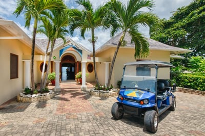 Luxury Villa Photo #8