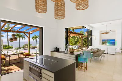 Luxury Villa Photo #13