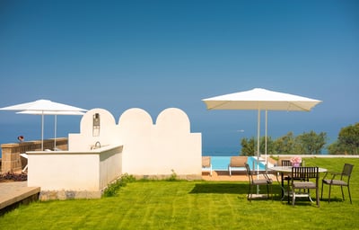 Luxury Villa Photo #4