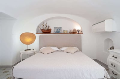 Luxury Villa Photo #46