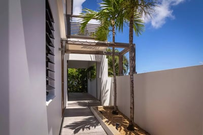 Luxury Villa Photo #7