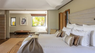 Luxury Villa Photo #42