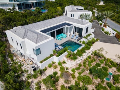 Luxury Villa Photo #2