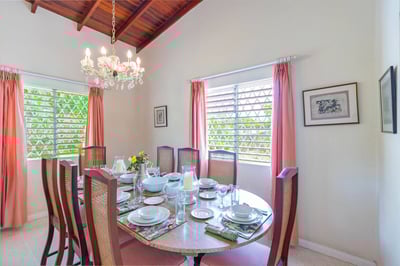 Luxury Villa Photo #7