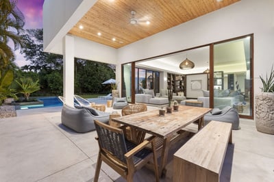 Luxury Villa Photo #14