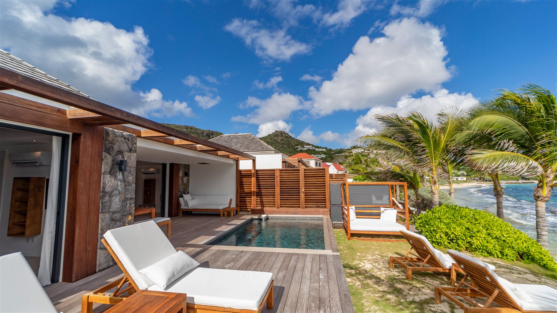 Anse Des Cayes,Green Heart