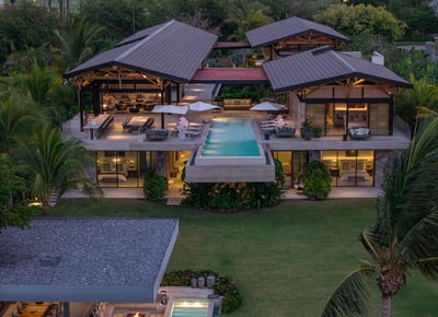 Luxury Villa Photo #3
