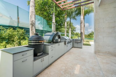 Luxury Villa Photo #13