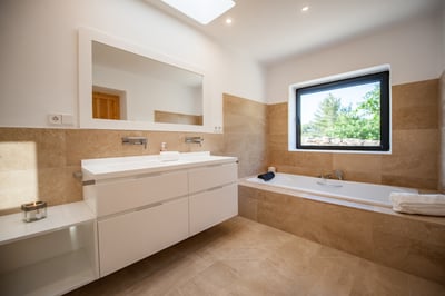 Luxury Villa Photo #28