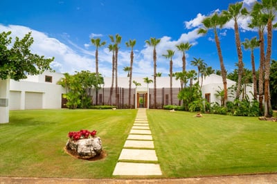 Luxury Villa Photo #23