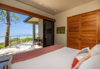 Luxury Villa Photo #33