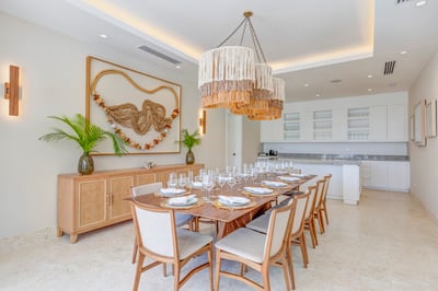Luxury Villa Photo #18