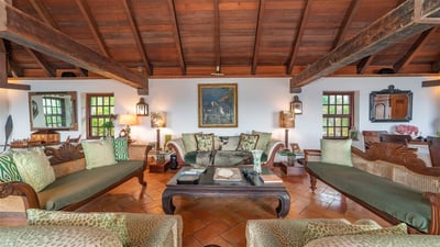 Living Area: Great room with ceiling fans, HD-TV, Dish network. Ocean view. 