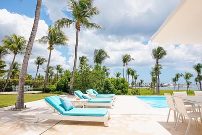 Luxury Villa Photo #6