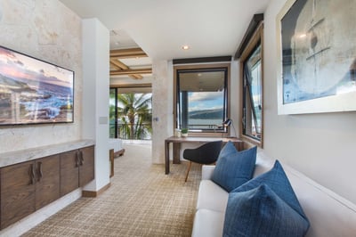 Luxury Villa Photo #30