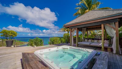 Luxury Villa Photo #12