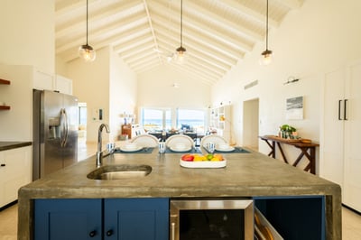 Luxury Villa Photo #17