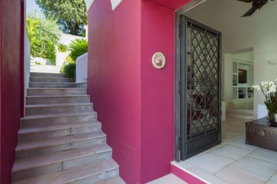 Luxury Villa Photo #16
