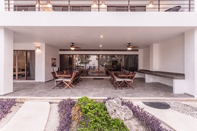 Luxury Villa Photo #14