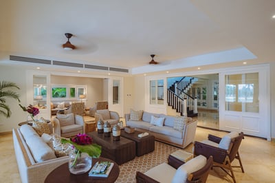 Tortuga D9 - Newly renovated golf villa located just steps from private beach