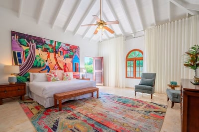 Luxury Villa Photo #19