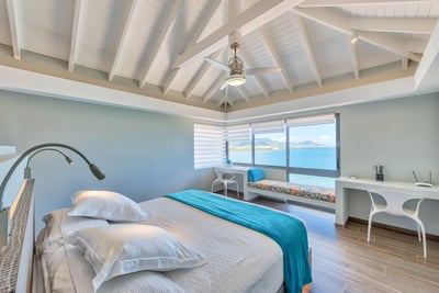 Luxury Villa Photo #33